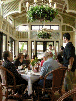 Tommy Bahama's Tropical Cafe seeks to bring the best of the tropics to you; including excellent fare, great seating arrangements and wonderful service.